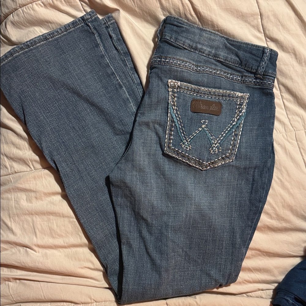 Wrangler Women's Denim Boot Cut Jeans with Pocket Stitching